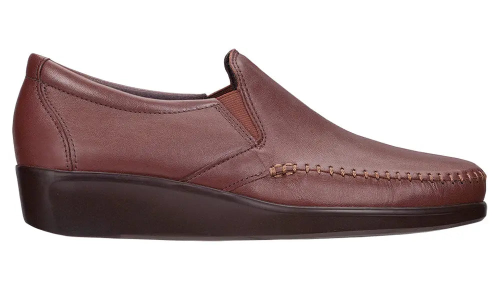 Women’s SAS Dream – Sleek Leather Slip-On with Cushioning & Flexibility
