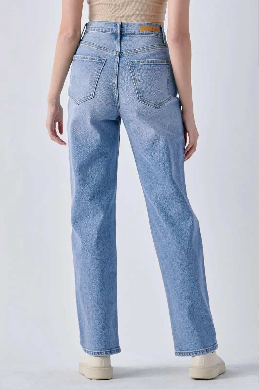 Super High Rise Dad Jean – Relaxed Fit with a Vintage Edge