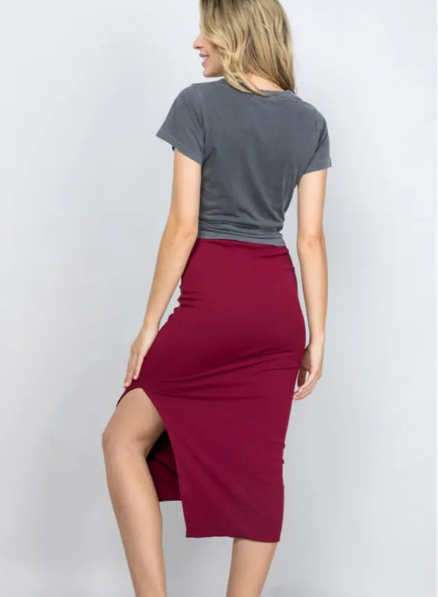Side Slit Midi Skirt – Chic, Versatile & Effortlessly Stylish