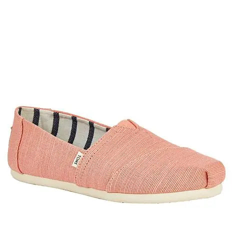 Infant’s TOMS Classic Canvas – Iconic Comfort & Easy Slip-On