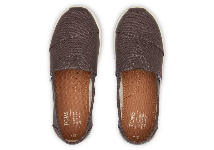 Kids’ TOMS Classic Canvas – Iconic Slip-On with Everyday Comfort