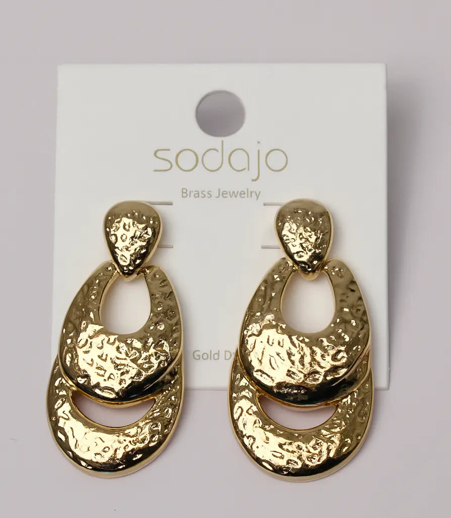 Joia Accessories Violet Gold Dangles – Bold Textured Statement Earrings    JOIA TRADING CO.