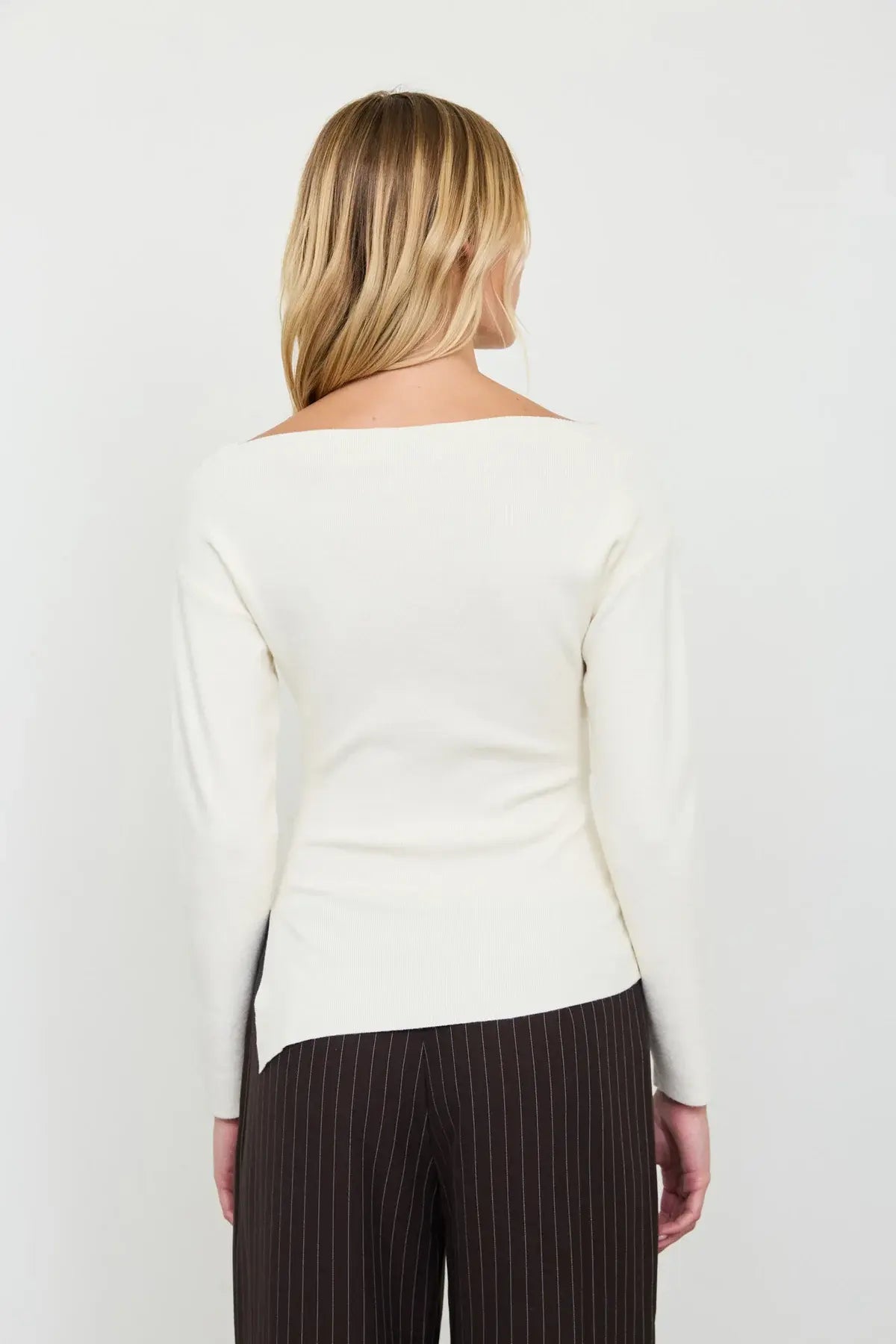 Blu Pepper Cream Cloud Sweater – Soft Sophistication with an Effortless Fit