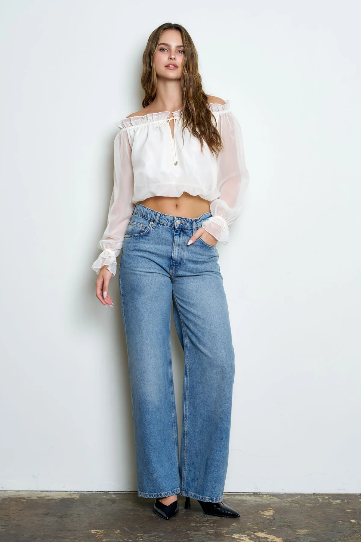 ROMANTIC OFF THE SHOULDER TOP    BLU PEPPER