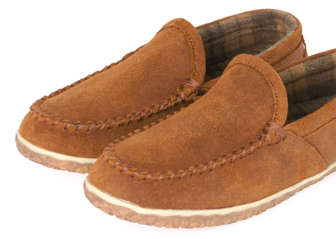 Men’s Minnetonka Tilden – Everyday Comfort from Home to Town