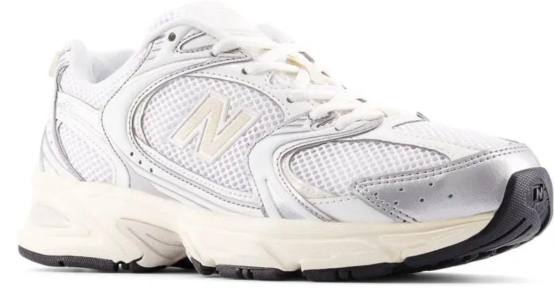 New Balance 530 – Retro Style Meets Modern Comfort  SILVER METALLIC / D / 8½ MEN'S / 10 WOMEN'S  NEW BALANCE