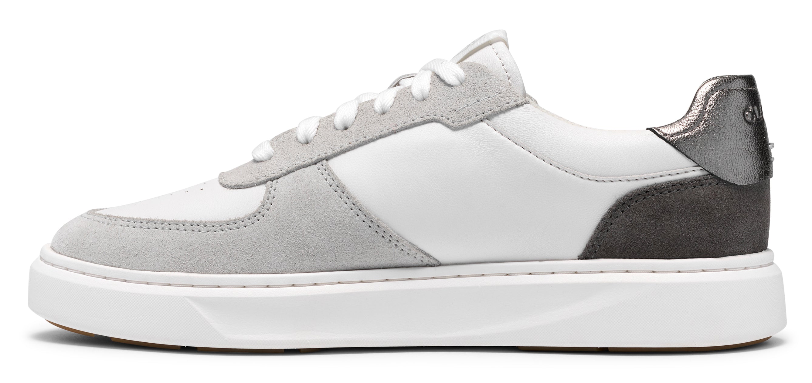 Women’s Clarks Code C Court – Advanced Cushioning with Everyday Style