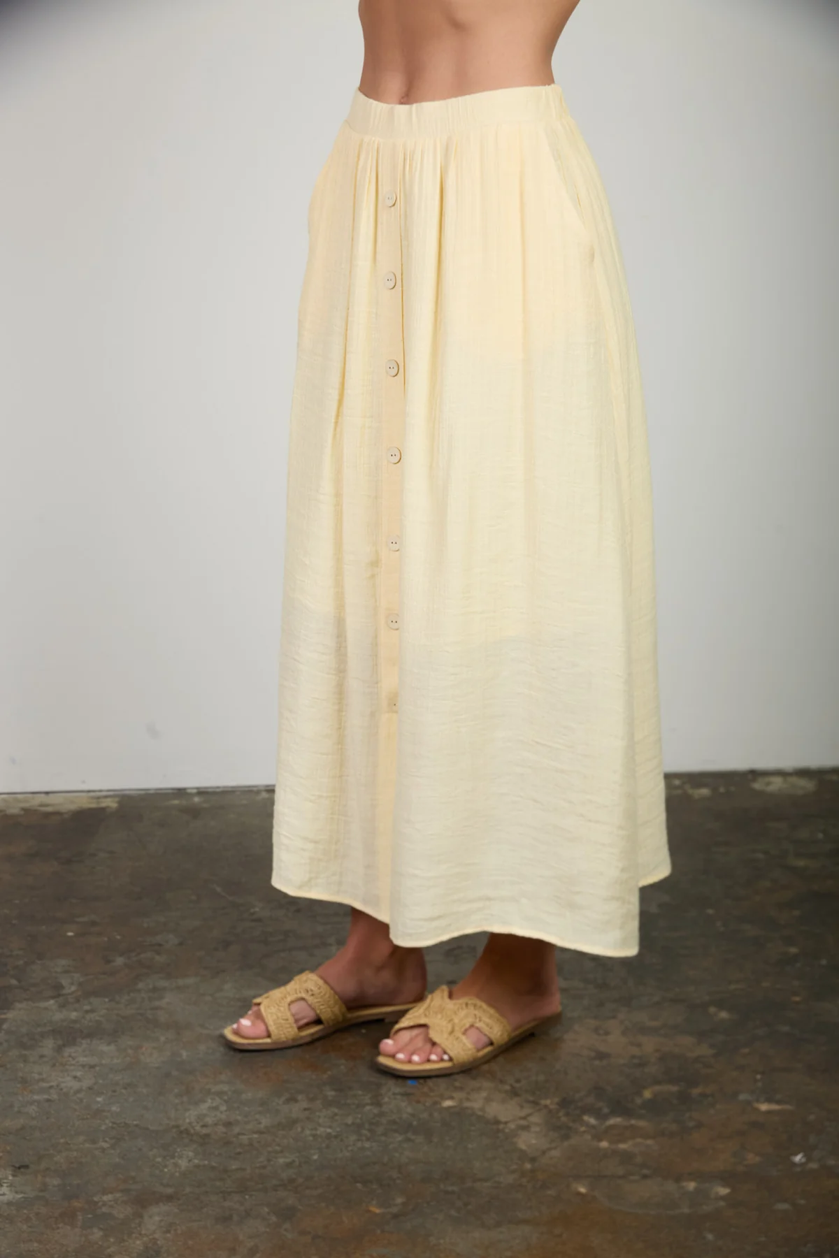 Blu Pepper Sunny Stroll Midi Skirt – Button Detail Midi Skirt