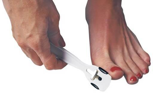 PediFix Pedi-Quick Corn & Callus Trimmer – Safe Relief for Rough Skin    PEDIFIX