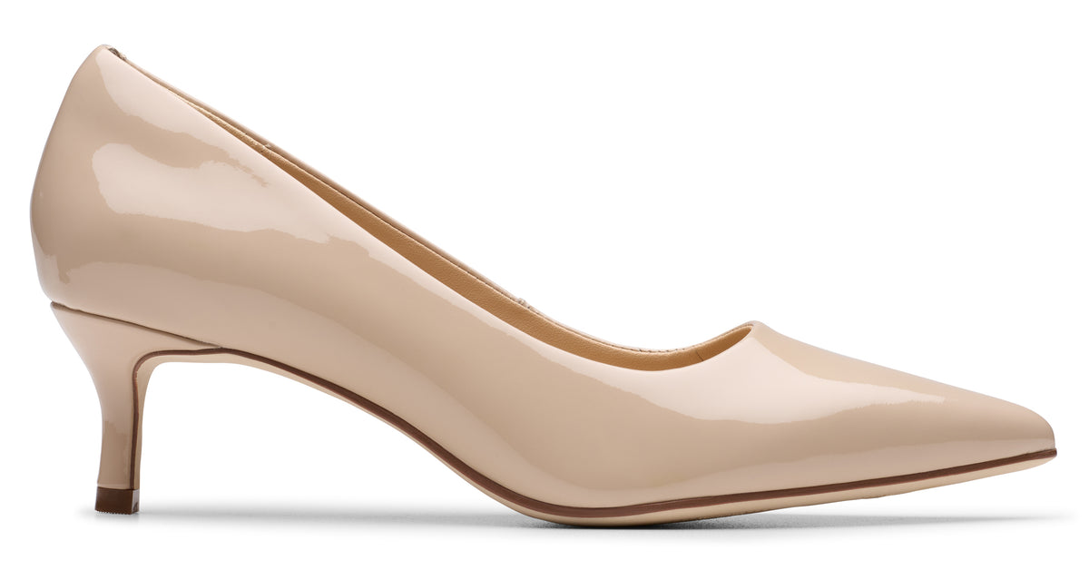 Women’s Clarks Zarey Court – Timeless Elegance with Modern Comfort