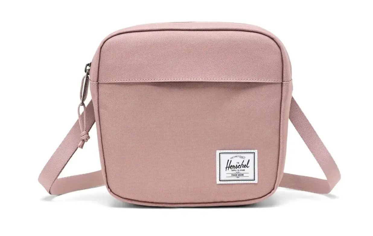 Herschel Classic Crossbody Bag – Timeless, Functional Everyday Carry    HERSCHEL SUPPLY