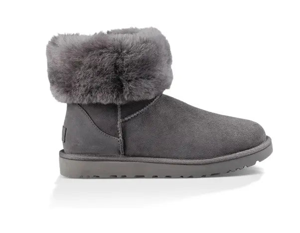 Women’s UGG Classic Short II – Timeless Comfort & Style    UGG