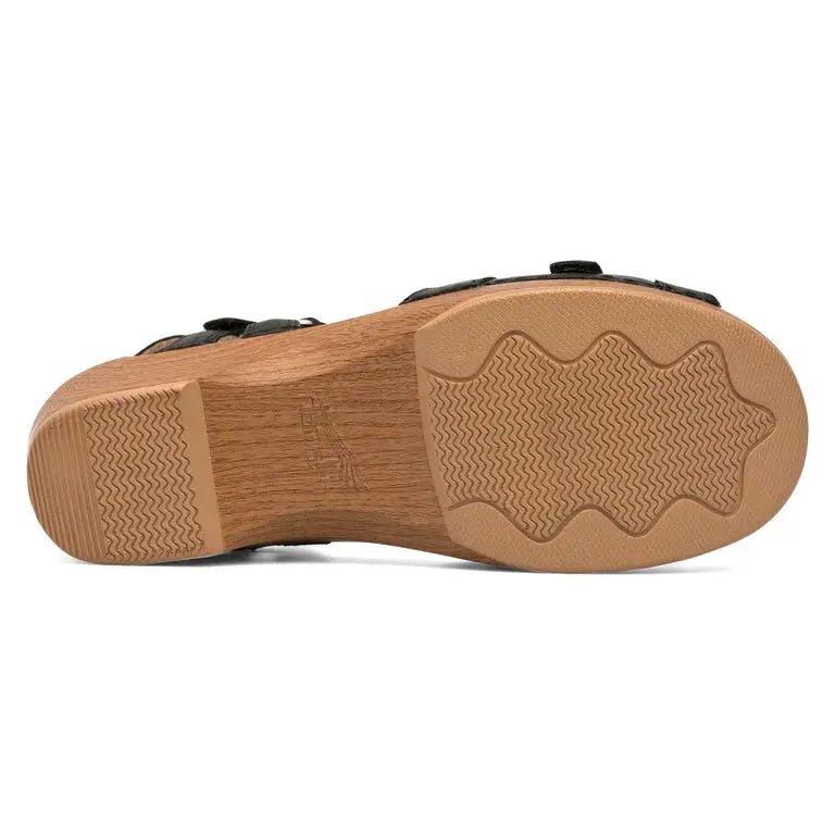 Women’s Dansko Season Sandal – Effortless Comfort with a Custom Fit    DANSKO
