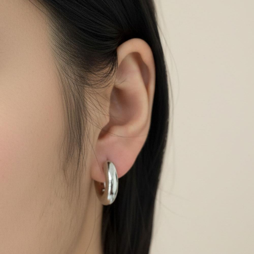 SIGNATURE MINI HOOP EARRINGS    JOIA TRADING CO.