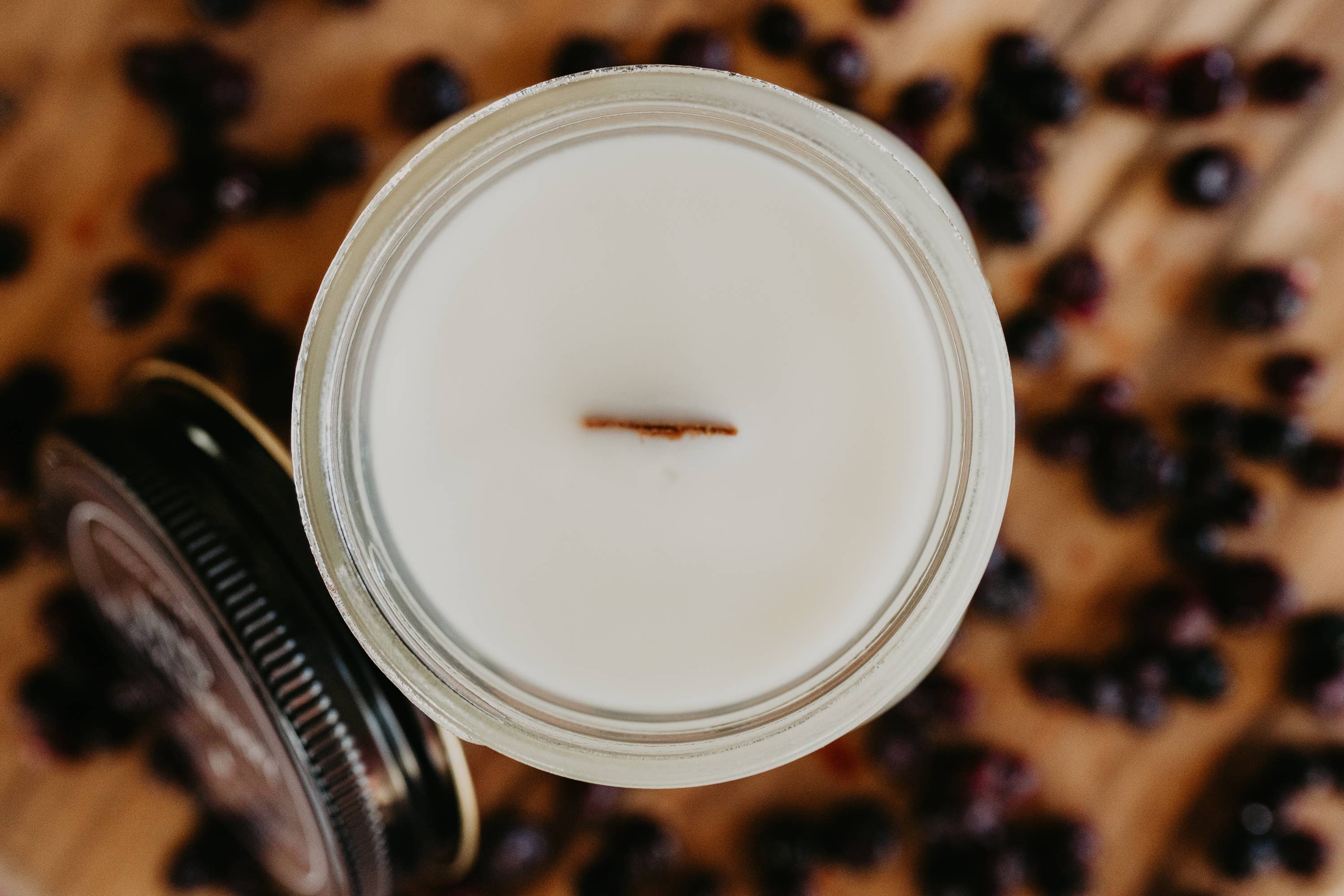 Campfire Coffee Candle - 100% Soy Wax - Nontoxic    Woodsy Wicks