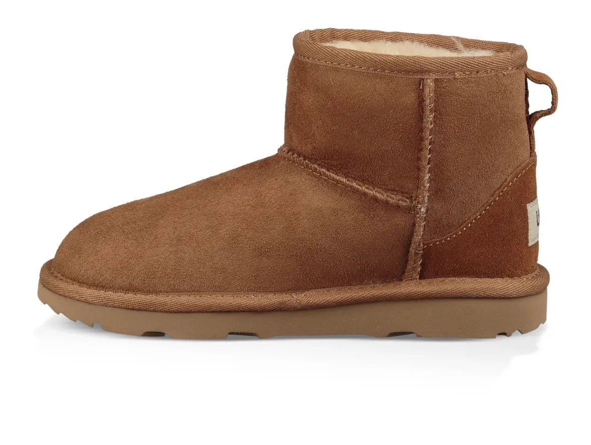 Kid’s UGG Classic Mini II – Cozy Comfort for All-Day Play UGG
