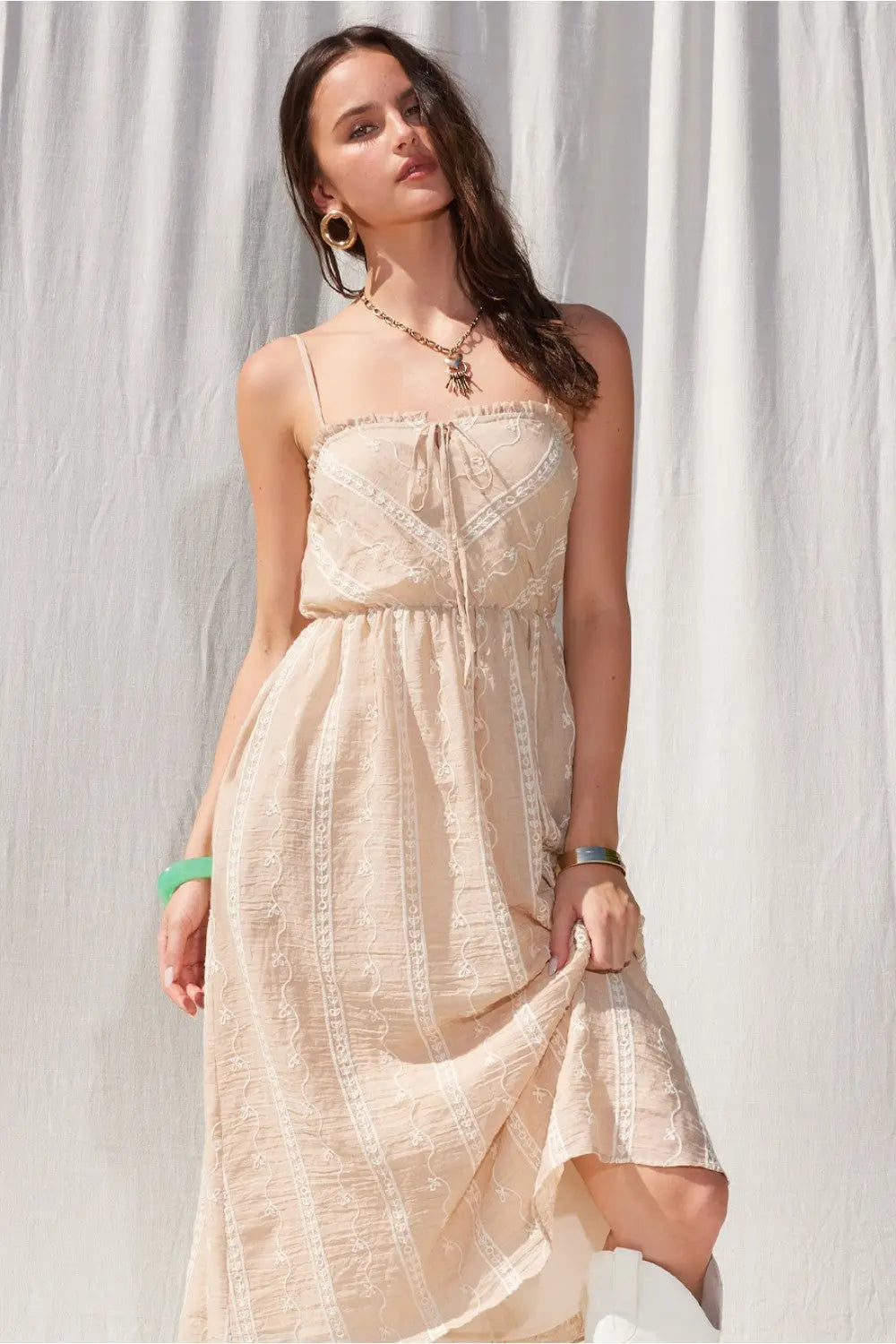 Illa Illa Pretty Girl Midi Dress – Embroidered Romantic Style  TAUPE / L  ILLA ILLA
