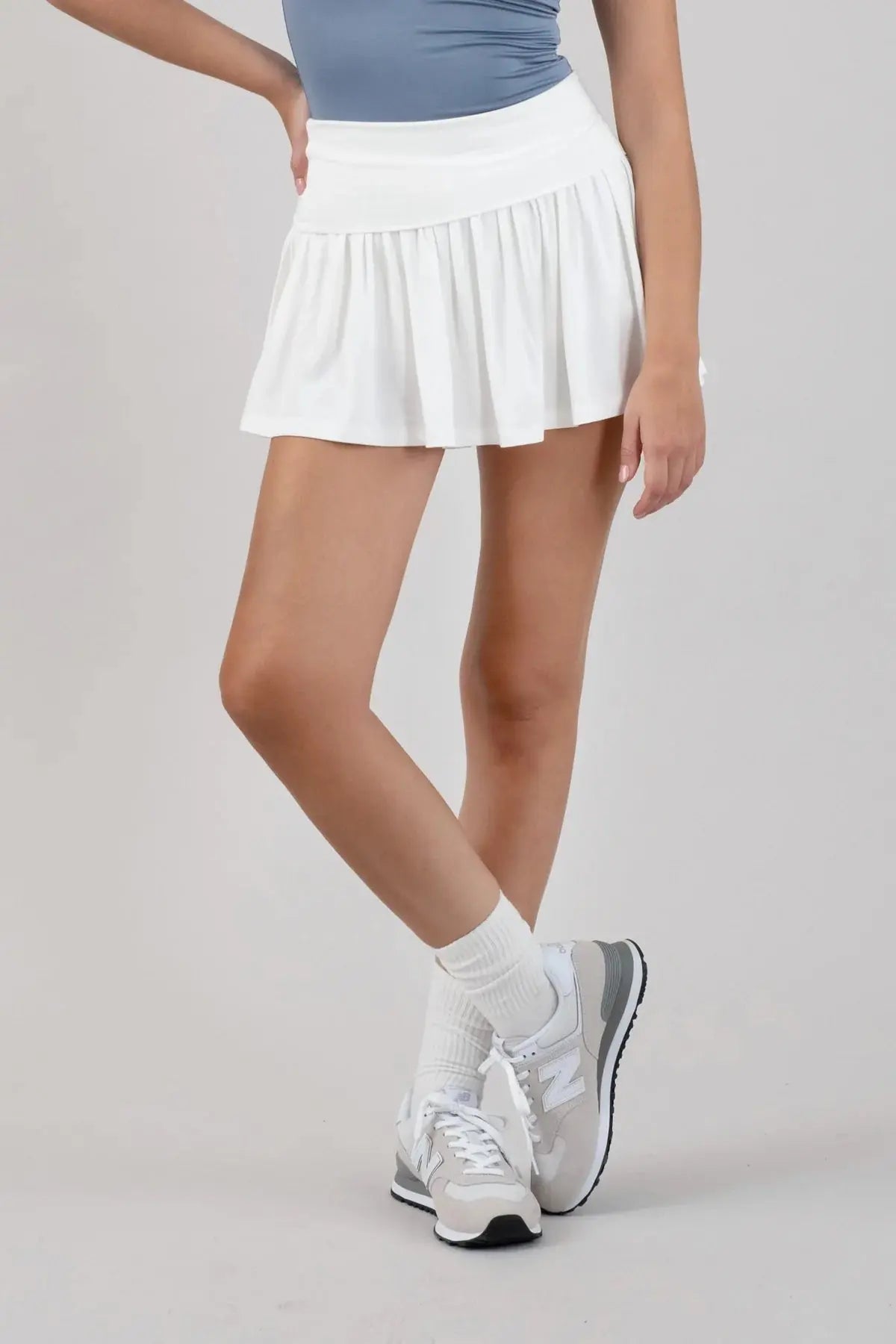 Blu Pepper Feeling Cutesy Skort – Ruffled Mini Skirt with Built-In Shorts  WHITE-L  BLU PEPPER