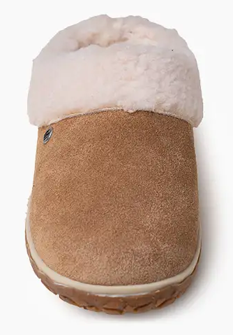 Women’s Minnetonka Spruce – Cozy Comfort for Home and Beyond