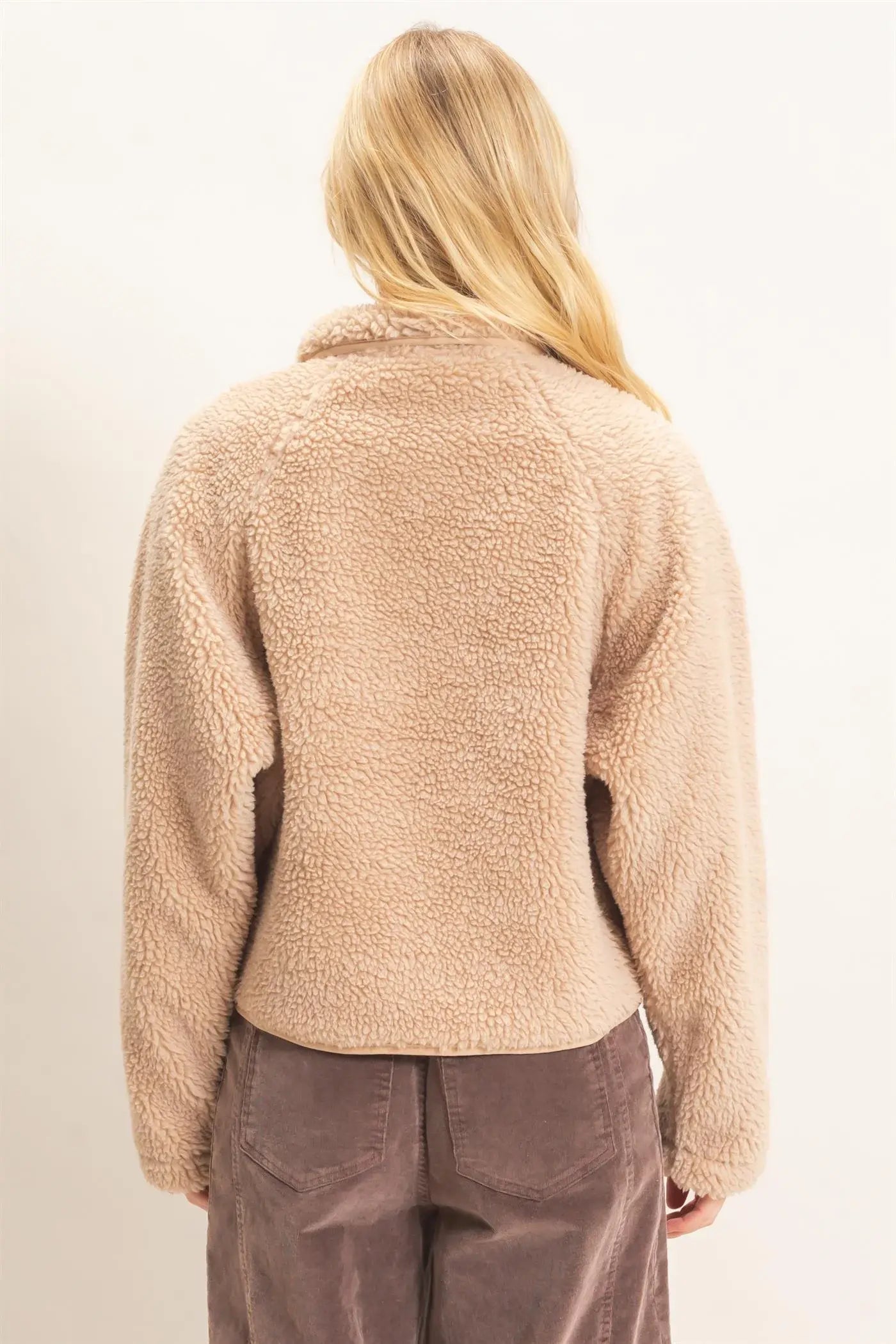Hyfive Cabin Fever Sherpa Jacket – Cozy Warmth with an Outdoorsy Feel