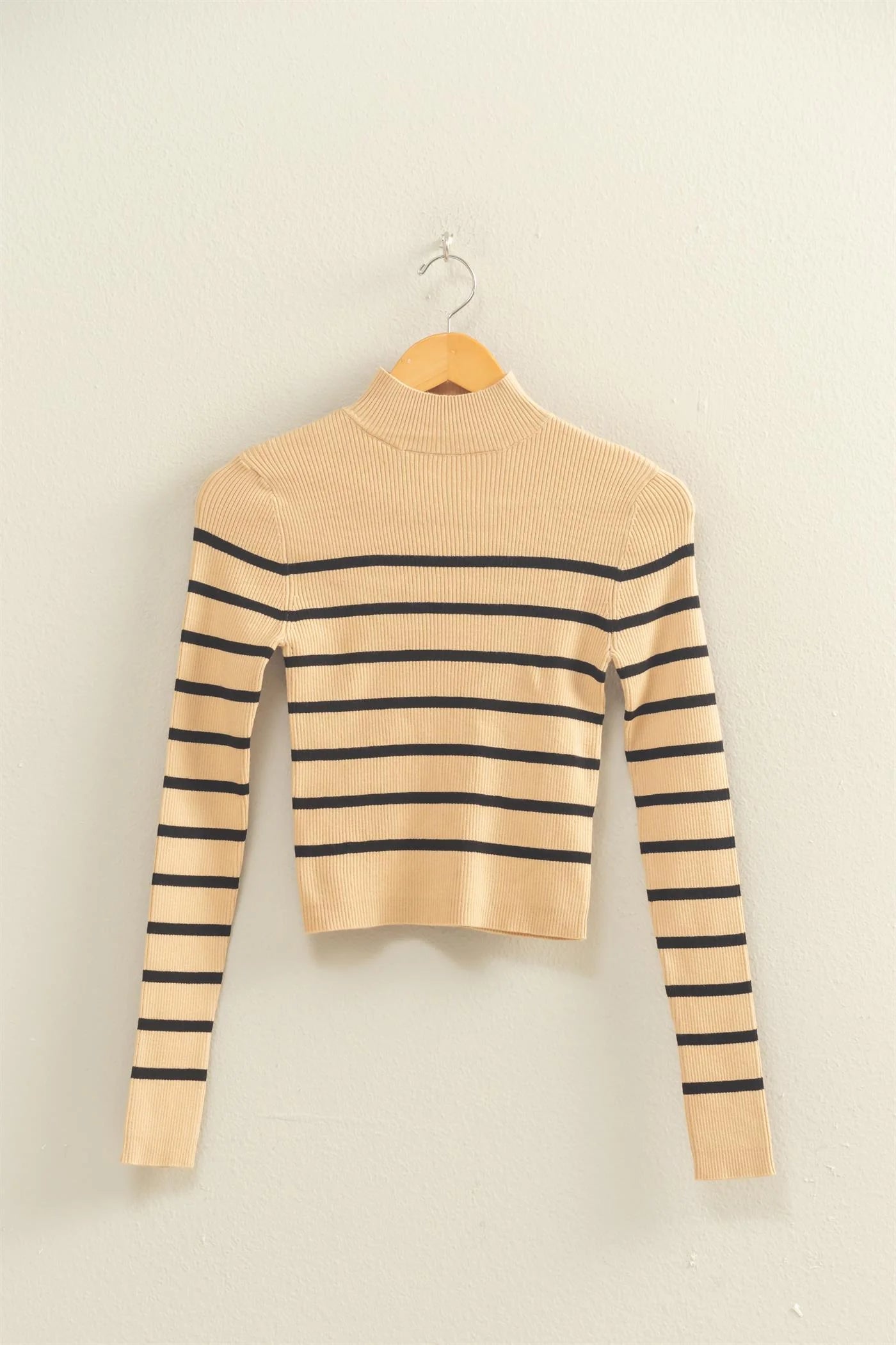 Hyfive Driftline Rib Mock Neck Top – Striped Cropped Knit  TAUPE/BLACK / L  HYFIVE INC