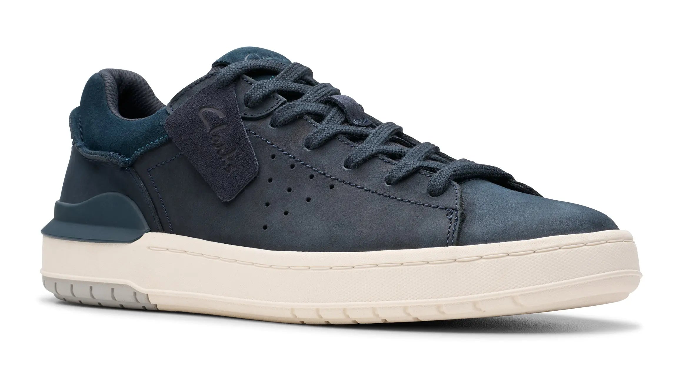 Men's Clarks Courtlite2 Run – Retro Sneaker with Modern Comfort    CLARKS