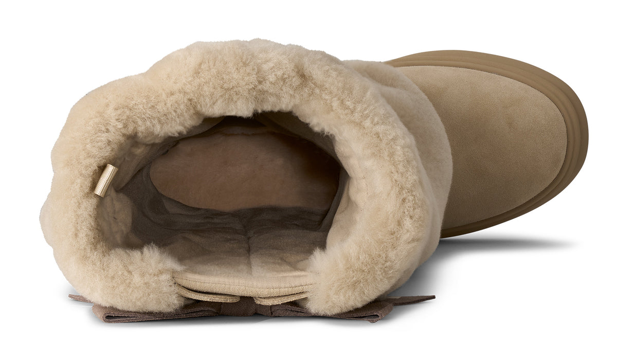 Women’s UGG Après City Tall – Luxe Winter Style with Cozy Comfort