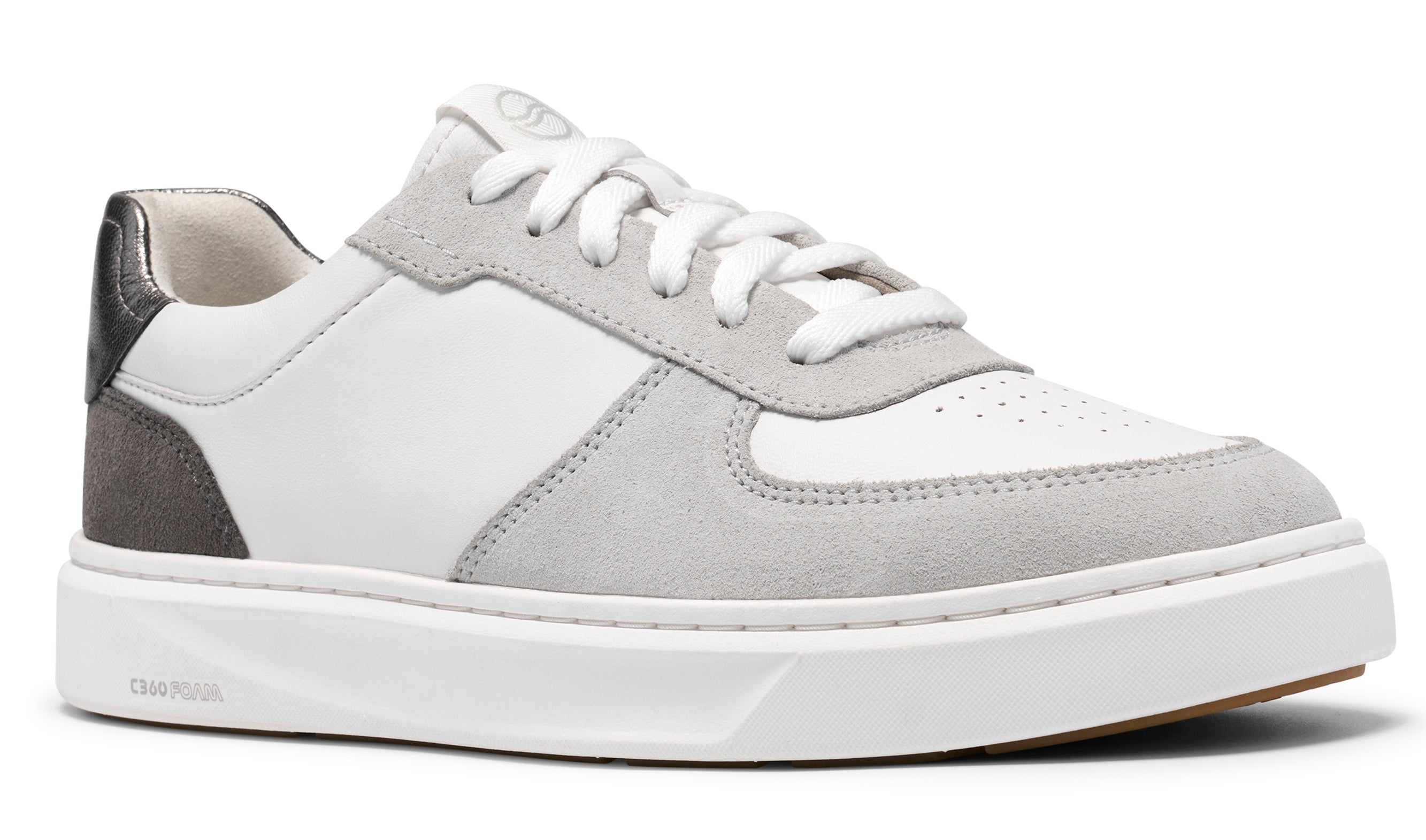 Women’s Clarks Code C Court – Advanced Cushioning with Everyday Style