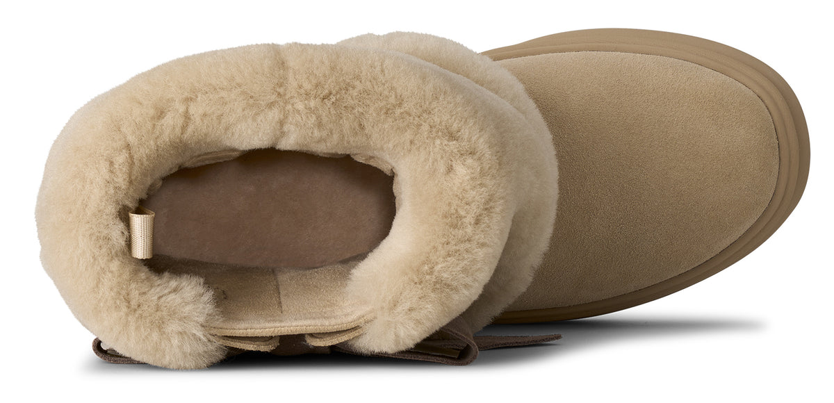 Women’s UGG Après City Boot – Luxe Winter Style with Urban Attitude