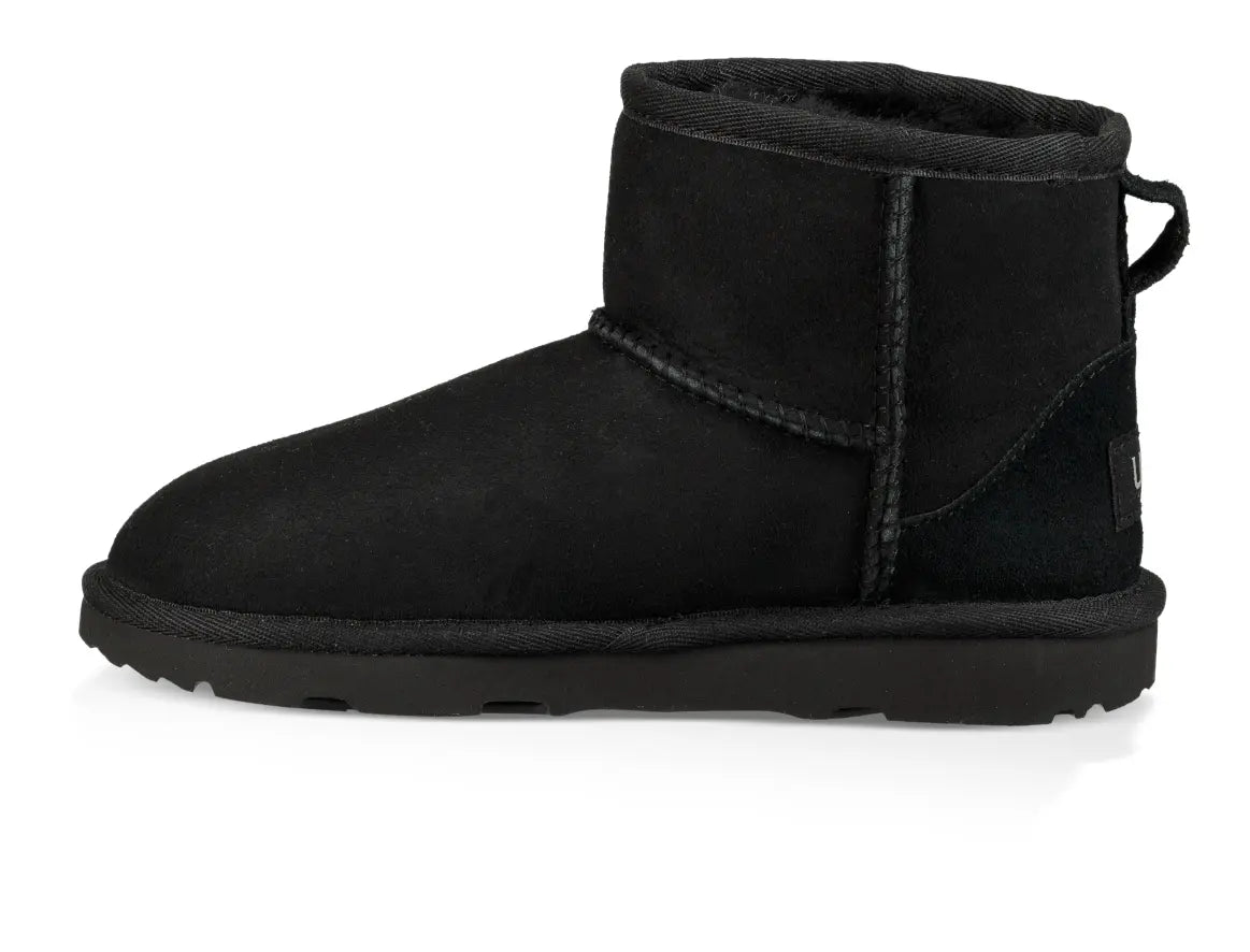 Kid’s UGG Classic Mini II – Cozy Comfort for All-Day Play UGG