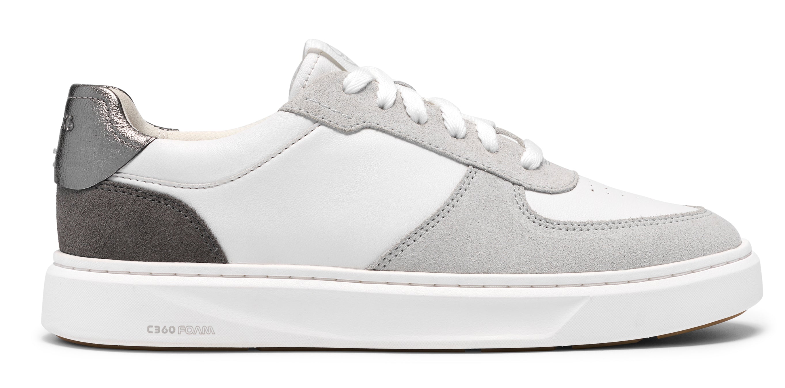 Women’s Clarks Code C Court – Advanced Cushioning with Everyday Style