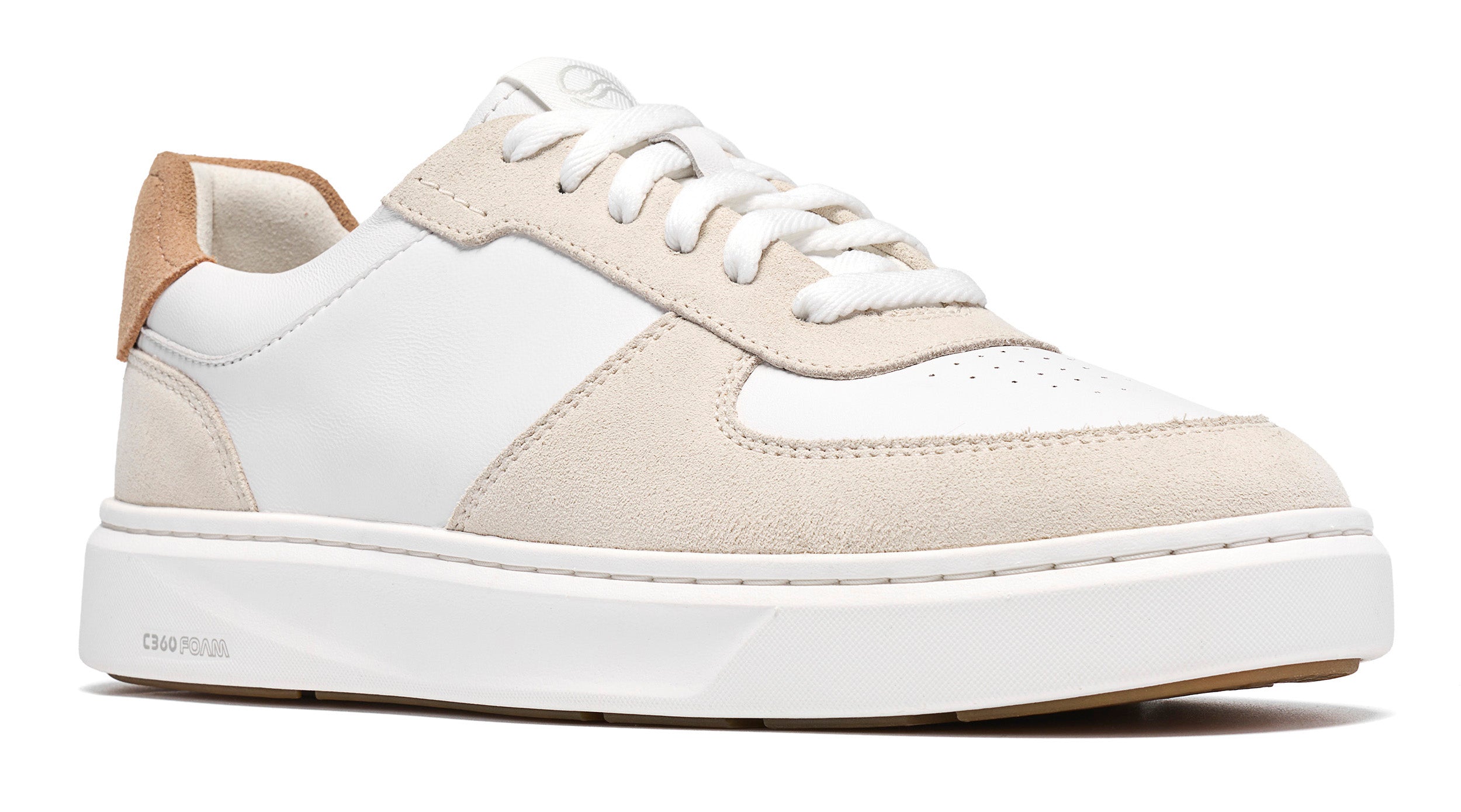 Women’s Clarks Code C Court – Advanced Cushioning with Everyday Style